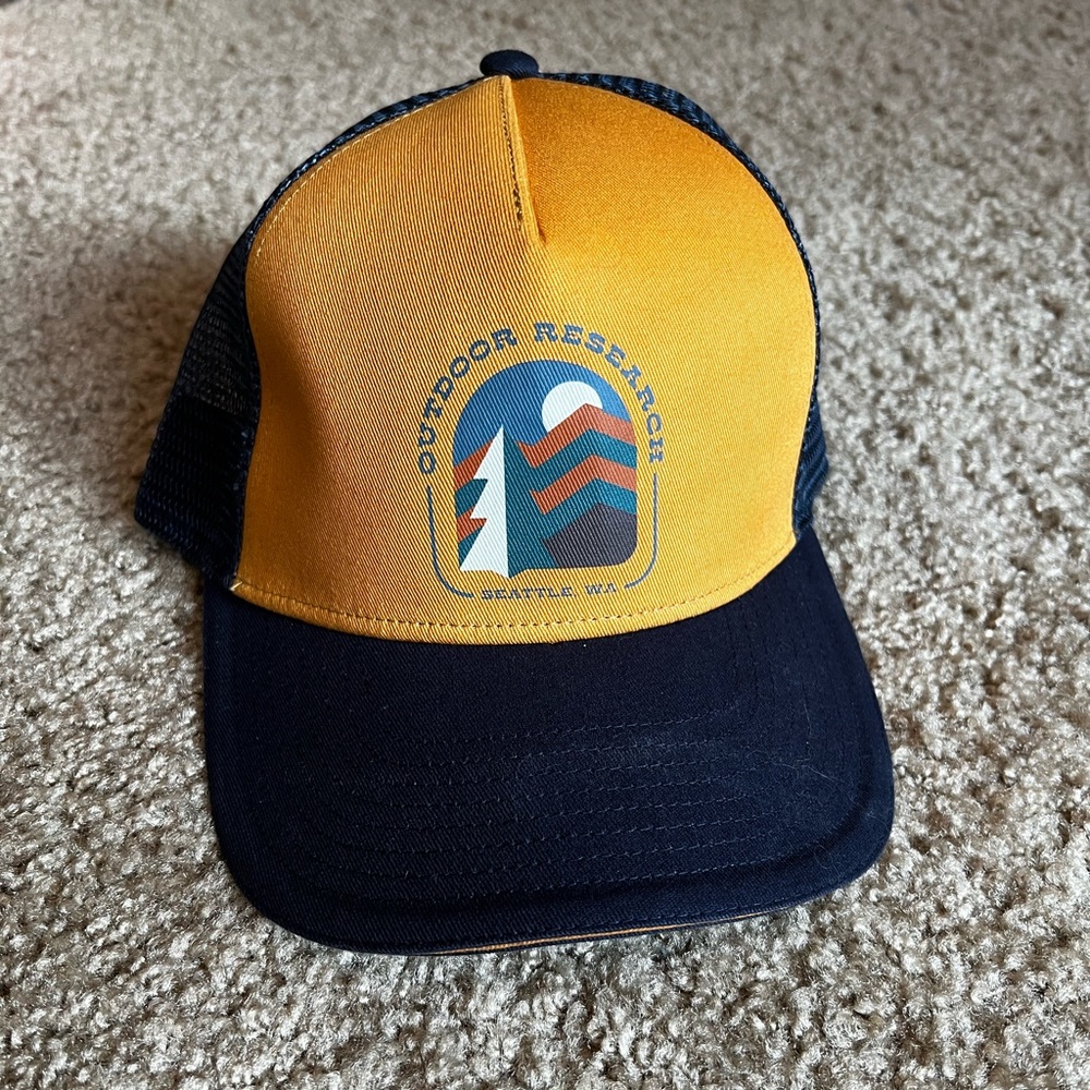 Outdoor research trucker hat